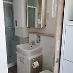 Floating House Sena Πούλα