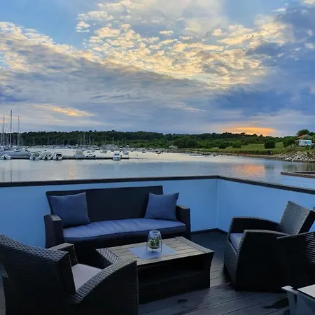 Floating House Sena Pula