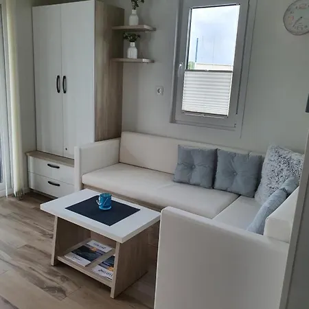 Floating House Sena פולה