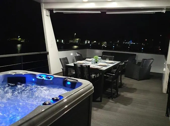 Hotel na wodzie Floating House Sena