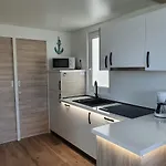 Floating House Sena Πλωτό κατάλυμα